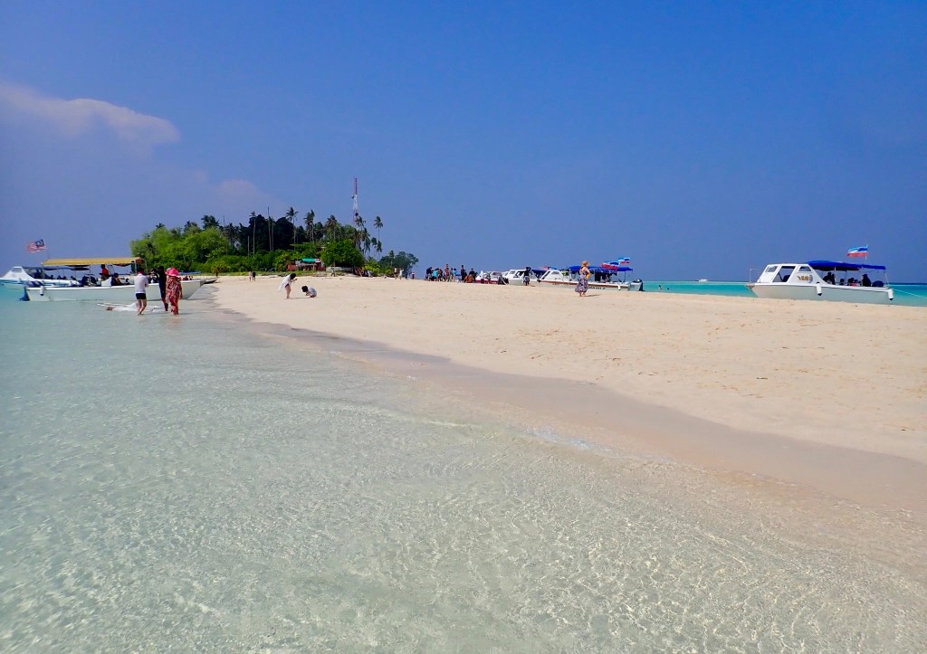 6PR with Burgo – Going ashore on islands of the&nbsp;world